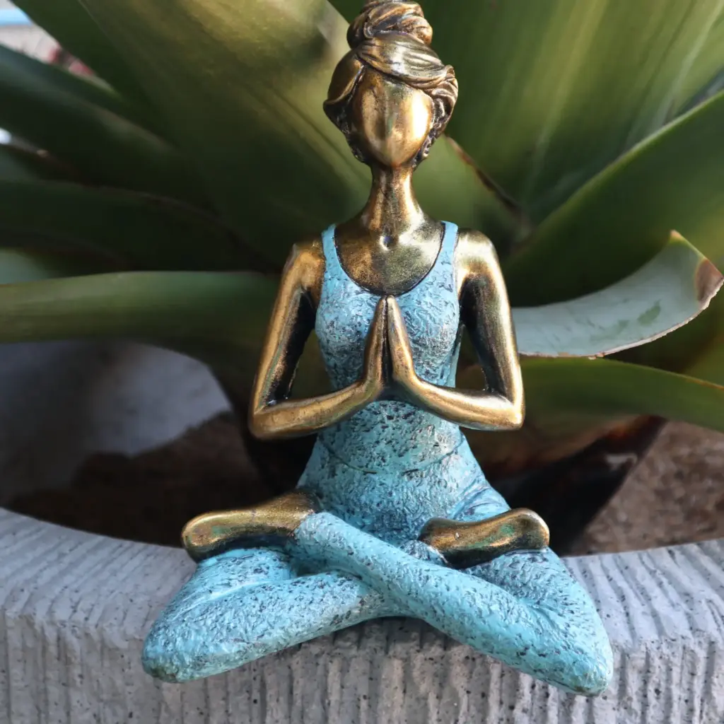 Yoga Lady Figure – Bronze & Turqoise 24cm | www.artisangoods.co.uk 5 Yoga Lady Figure – Bronze & Turqoise 24cm | www.artisangoods.co.uk 5