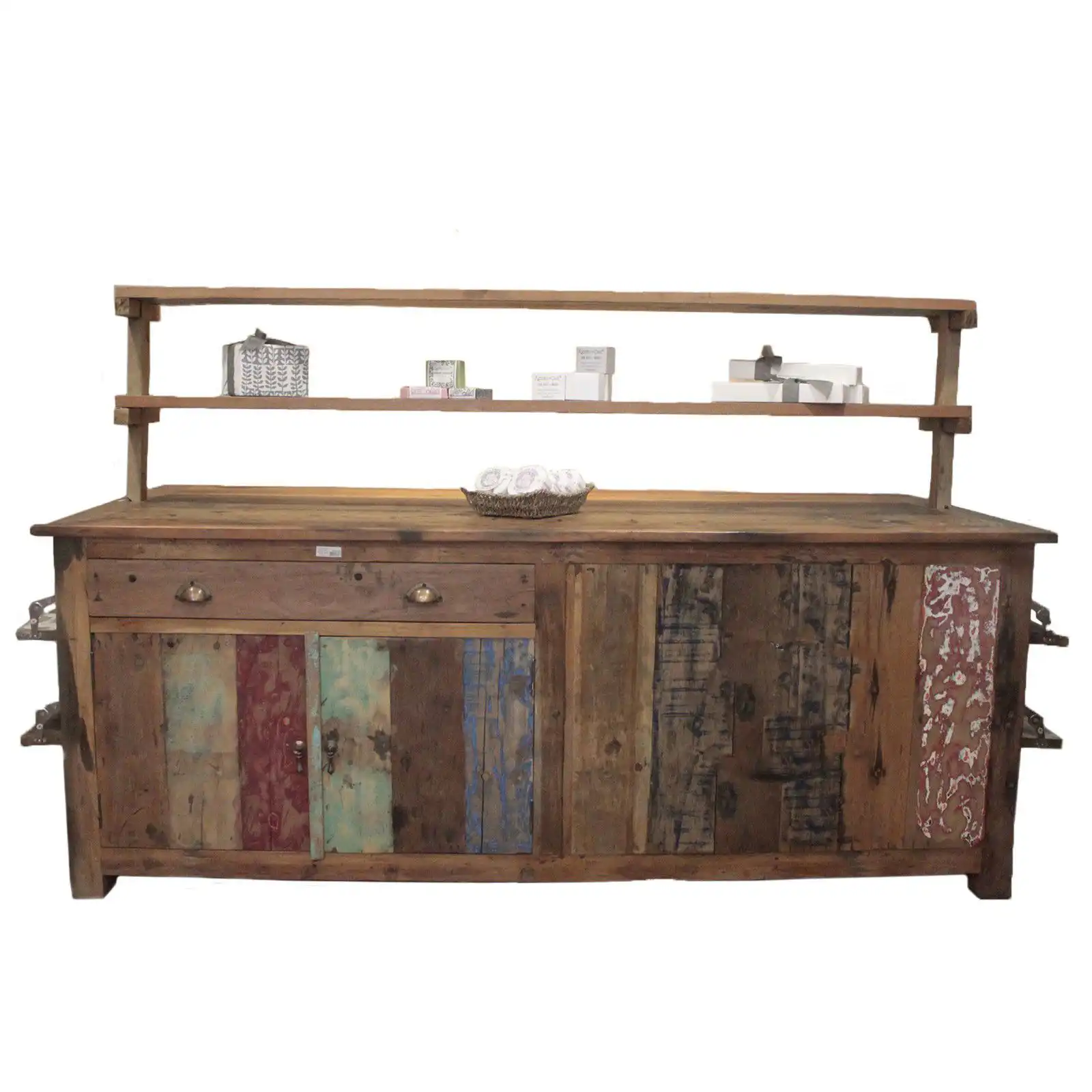 A&C Large Centre Display Table 207x97x80cm | www.artisangoods.co.uk 2 A&C Large Centre Display Table 207x97x80cm | www.artisangoods.co.uk 1