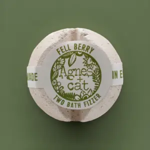 Agnes + Cat Bath Fizzer – Fellberry | www.artisangoods.co.uk 2