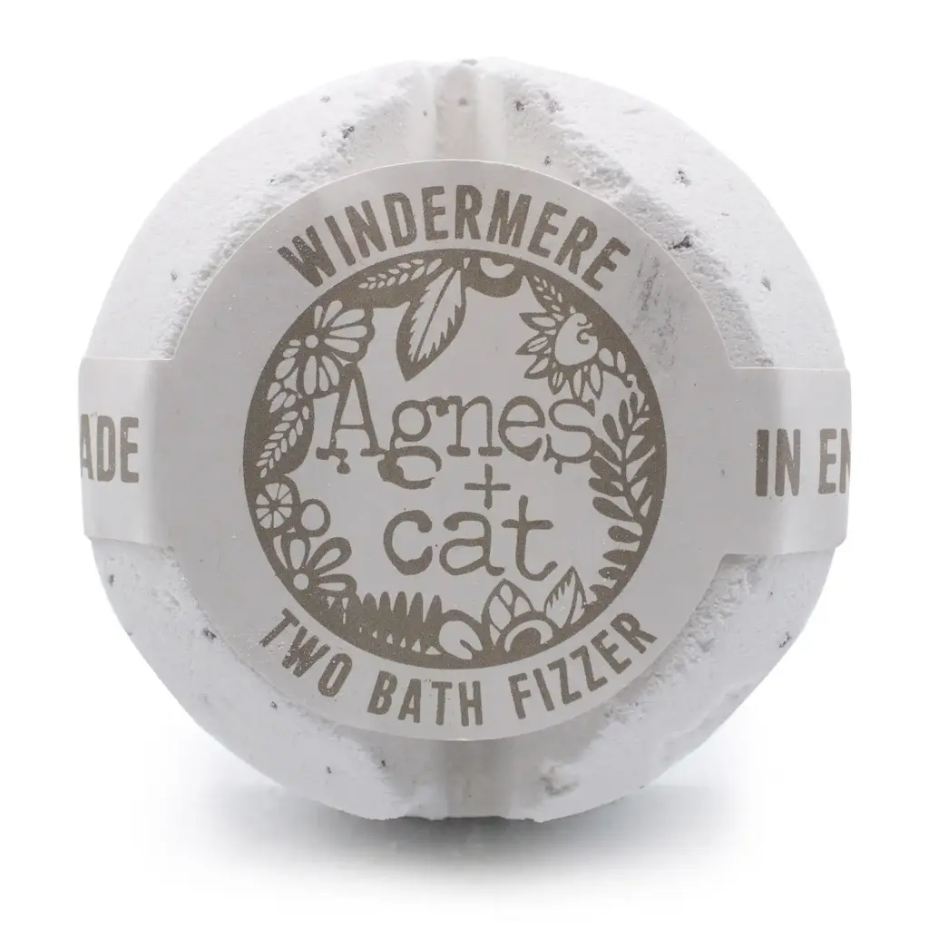 Agnes + Cat Bath Fizzer – Windermere | www.artisangoods.co.uk 2