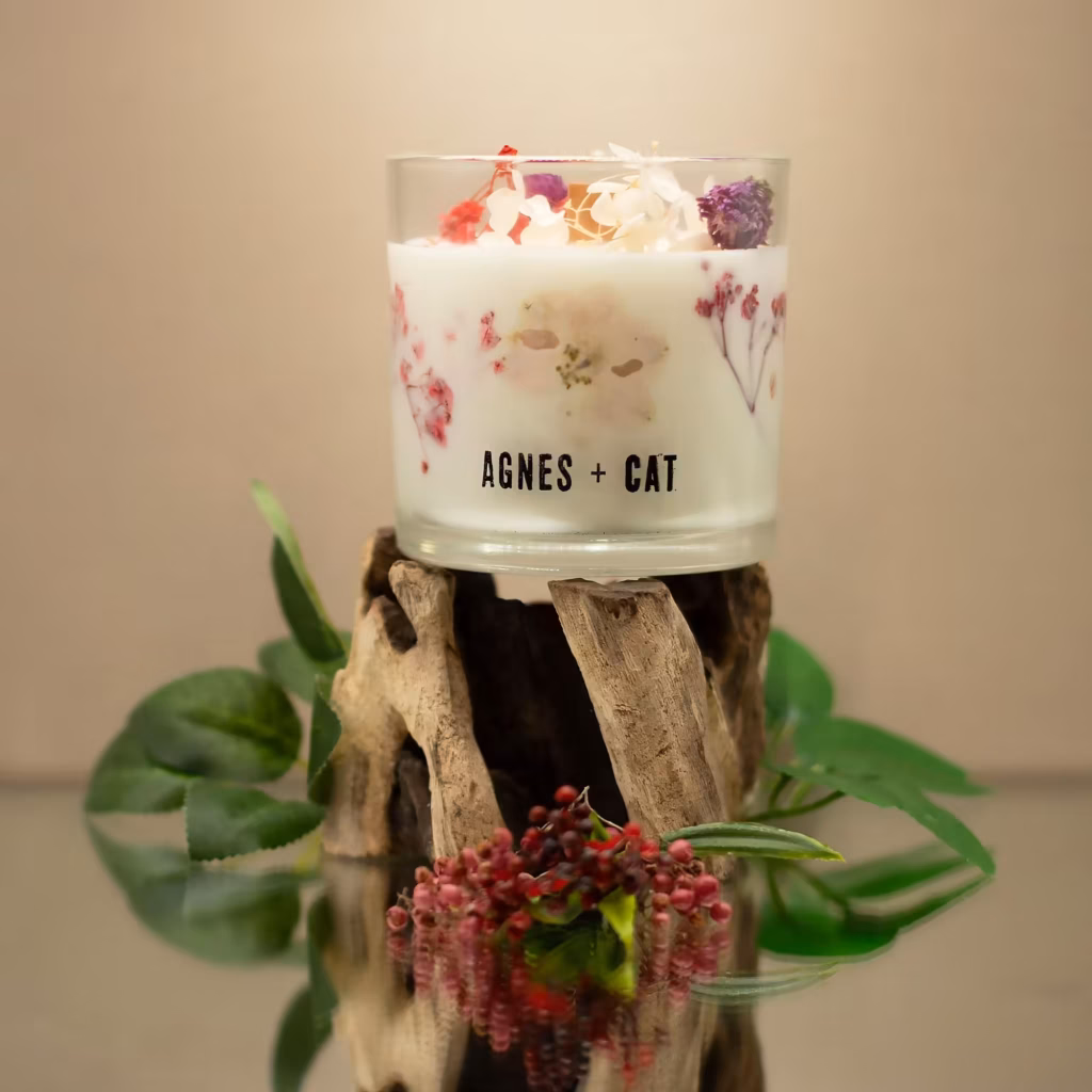 Agnes + Cat Botanical Soy Wax Candle – Roses of Sawrey | www.artisangoods.co.uk