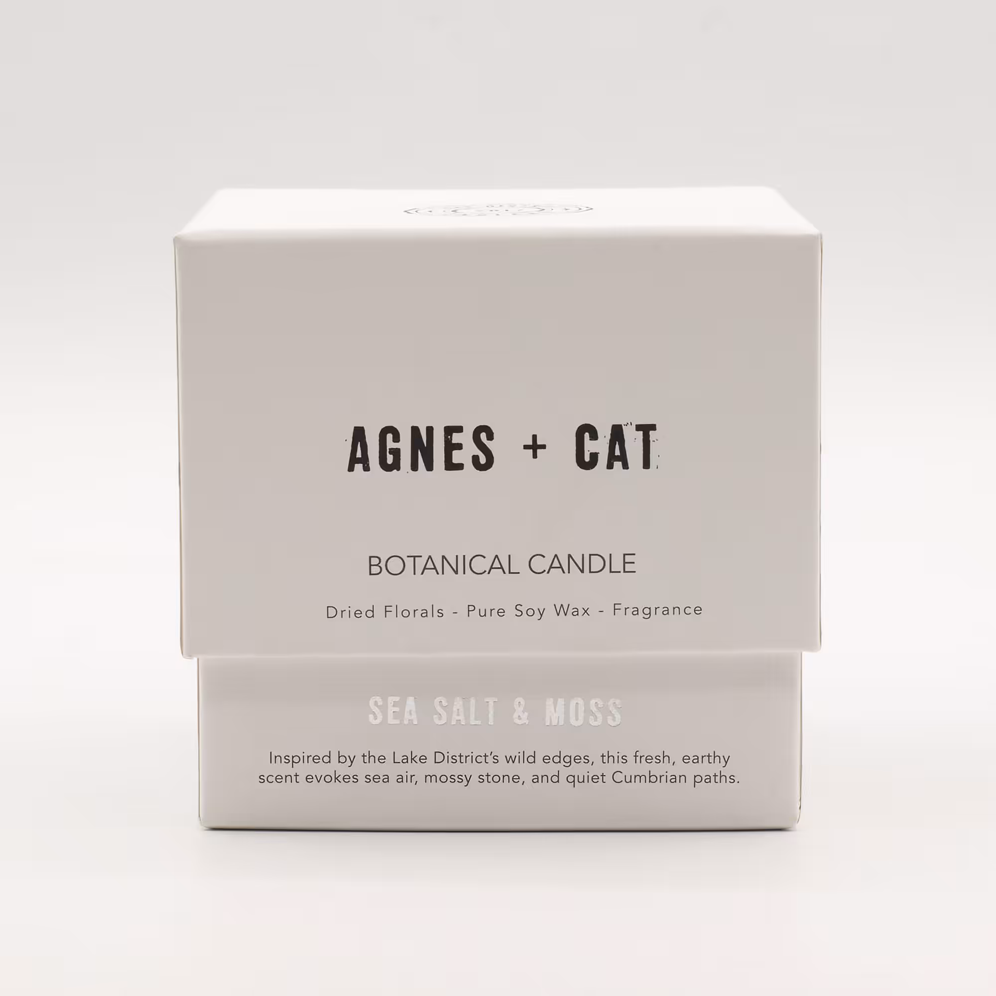 Agnes + Cat Botanical Soy Wax Candle – Seasalt & Moss | www.artisangoods.co.uk 11 Agnes + Cat Botanical Soy Wax Candle – Seasalt & Moss | www.artisangoods.co.uk 10