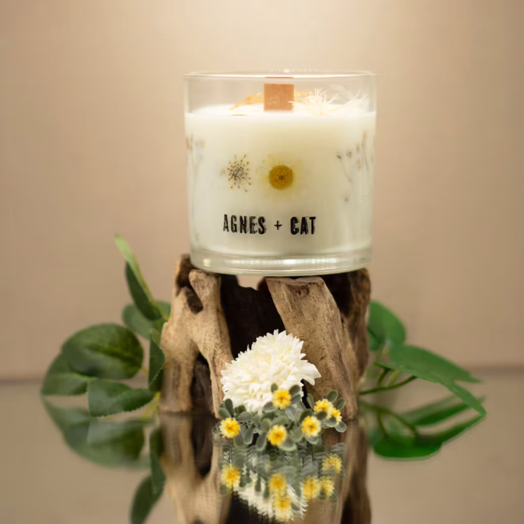 Agnes + Cat Botanical Soy Wax Candle – Windermere | www.artisangoods.co.uk 4