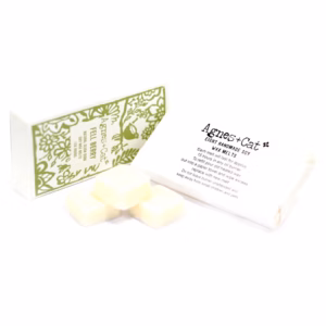 Agnes + Cat Box of 8 Wax Melts – Fell Berry | www.artisangoods.co.uk 2