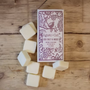 Agnes + Cat Box of 8 Wax Melts – Seasalt + Moss | www.artisangoods.co.uk 3