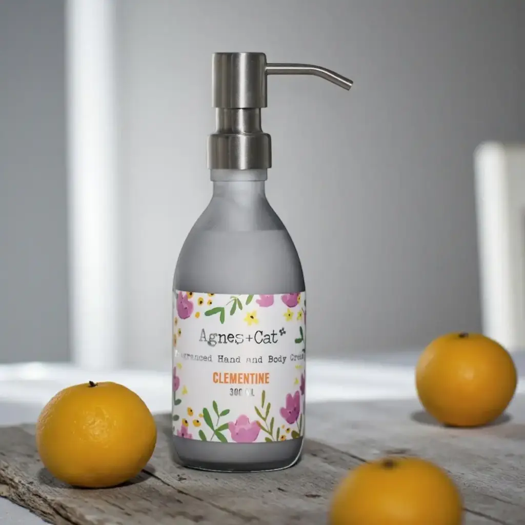 Agnes + Cat Hand & Body Cream – Clementine | www.artisangoods.co.uk 11 Agnes + Cat Hand & Body Cream – Clementine | www.artisangoods.co.uk 11