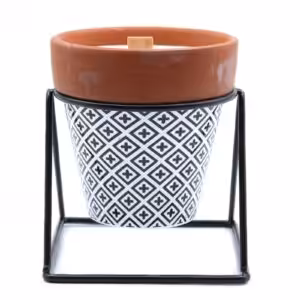 Agnes + Cat Herb Garden Candles – Lavender | www.artisangoods.co.uk 1