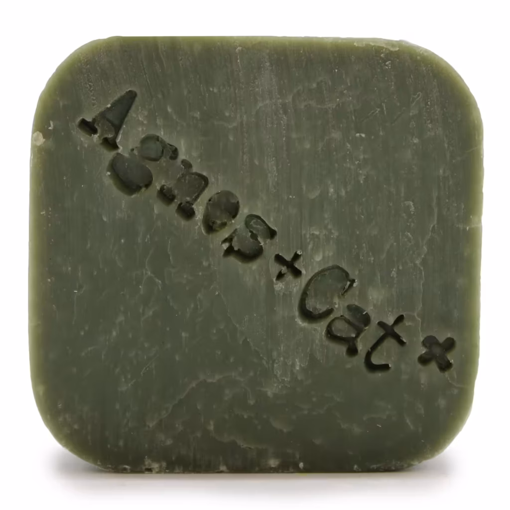 Agnes + Cat White Fig Solid Shampoo | www.artisangoods.co.uk 2