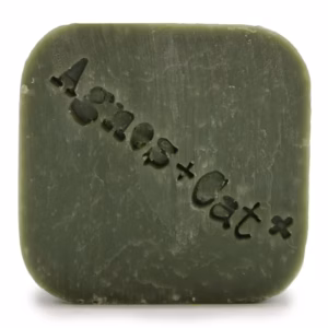 Agnes + Cat White Fig Solid Shampoo | www.artisangoods.co.uk 2