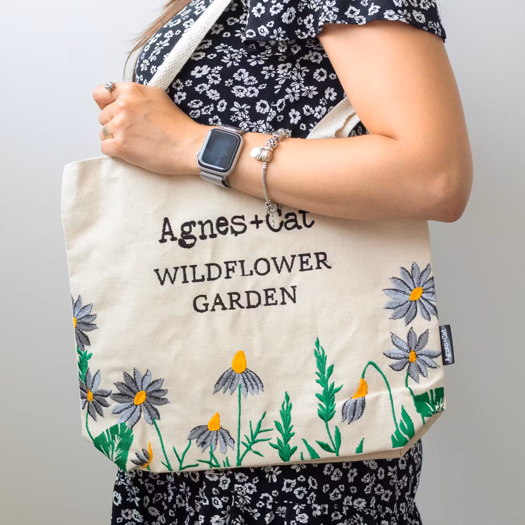 Agnes + Cat Wildflower Garden Tote Bag – Purple Flowers | www.artisangoods.co.uk 3 Agnes + Cat Wildflower Garden Tote Bag – Purple Flowers | www.artisangoods.co.uk 2