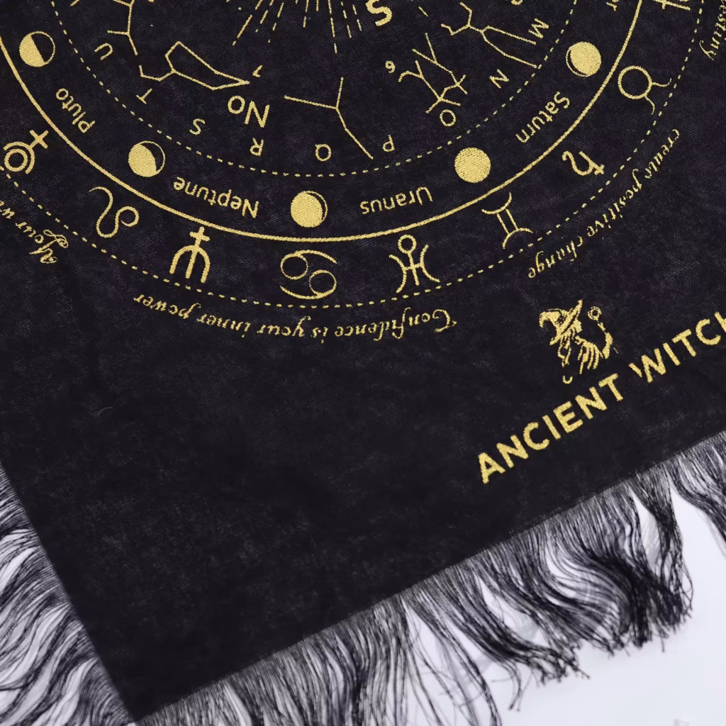 Ancient Witch Pendulum Divination Cloth – All Seeing Eye – Black & Gold | www.artisangoods.co.uk 2