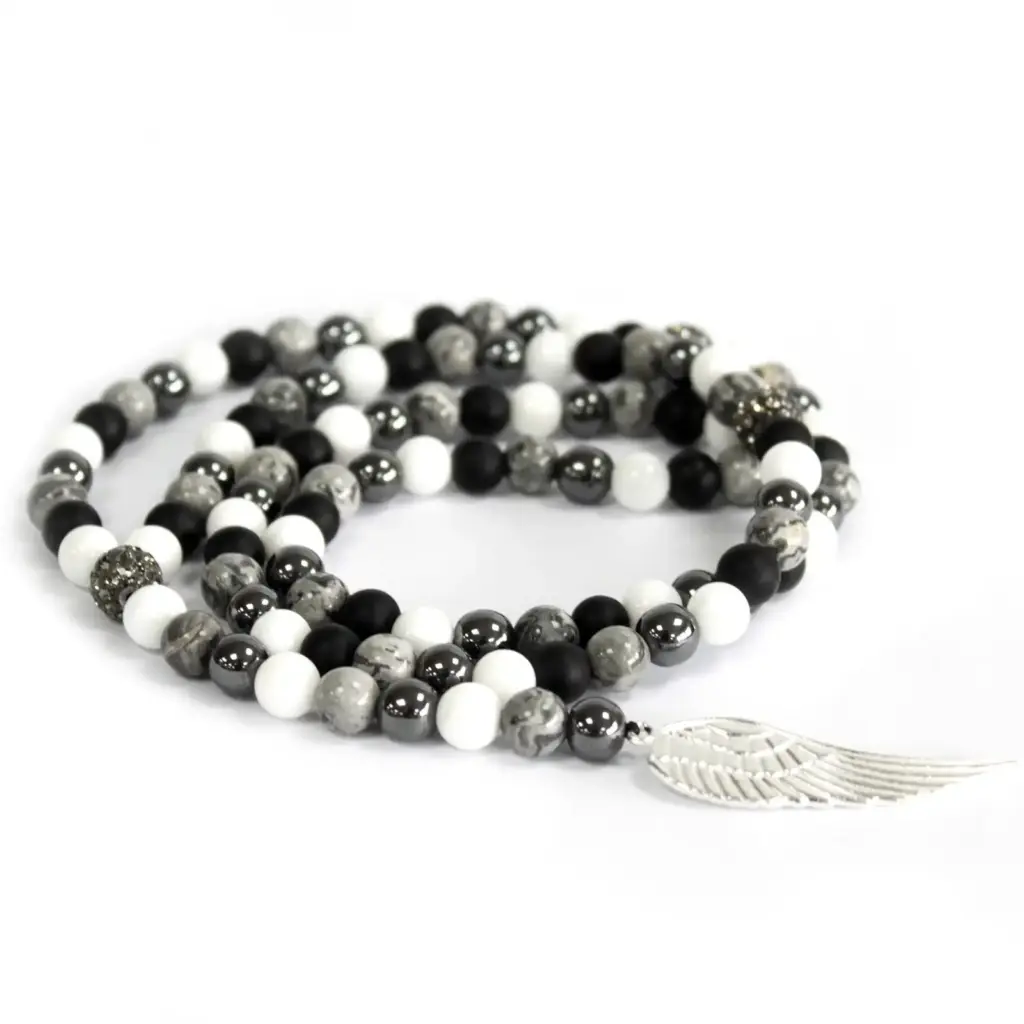 Angel Wing / Grey Agate – Gemstone Necklace | www.artisangoods.co.uk 2 Angel Wing / Grey Agate – Gemstone Necklace | www.artisangoods.co.uk 2