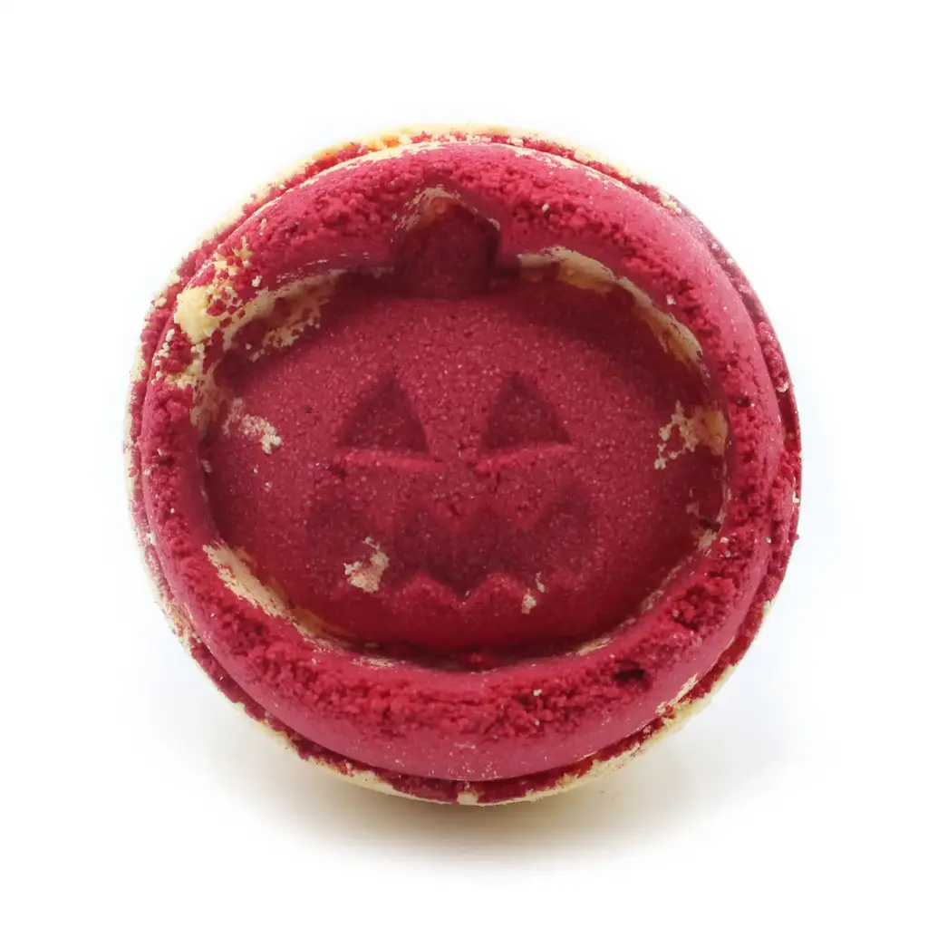 Aniseed Halloween Bath Bomb | www.artisangoods.co.uk 2