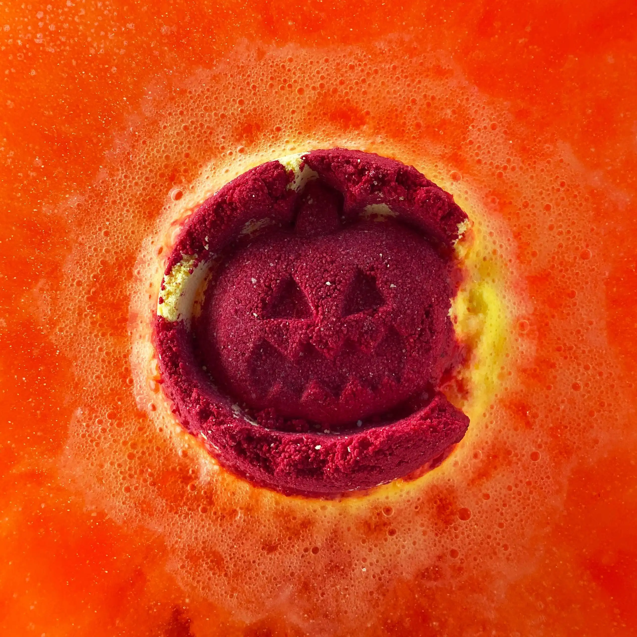 Aniseed Halloween Bath Bomb | www.artisangoods.co.uk 4 Aniseed Halloween Bath Bomb | www.artisangoods.co.uk 3