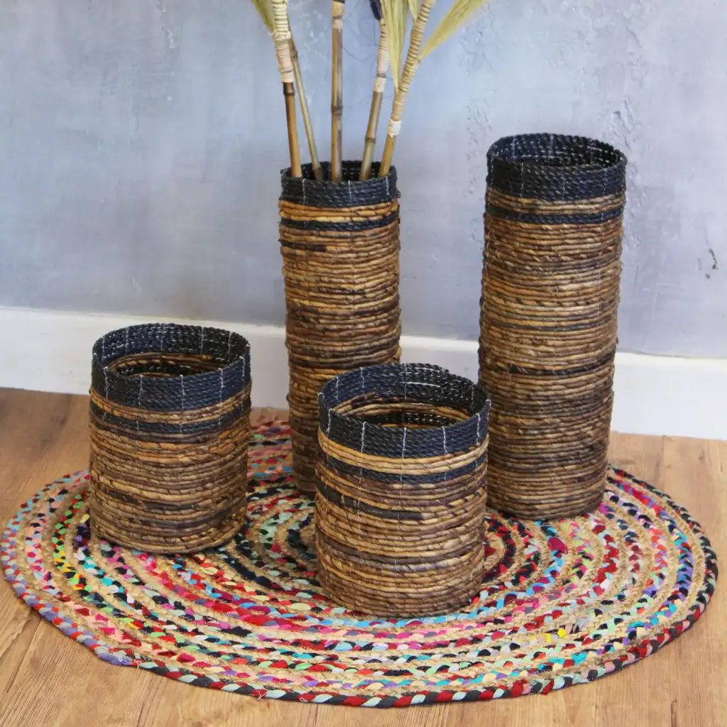 Banana Leaf Set – 2 Vase & 2 Bins | www.artisangoods.co.uk 10 Banana Leaf Set – 2 Vase & 2 Bins | www.artisangoods.co.uk 10