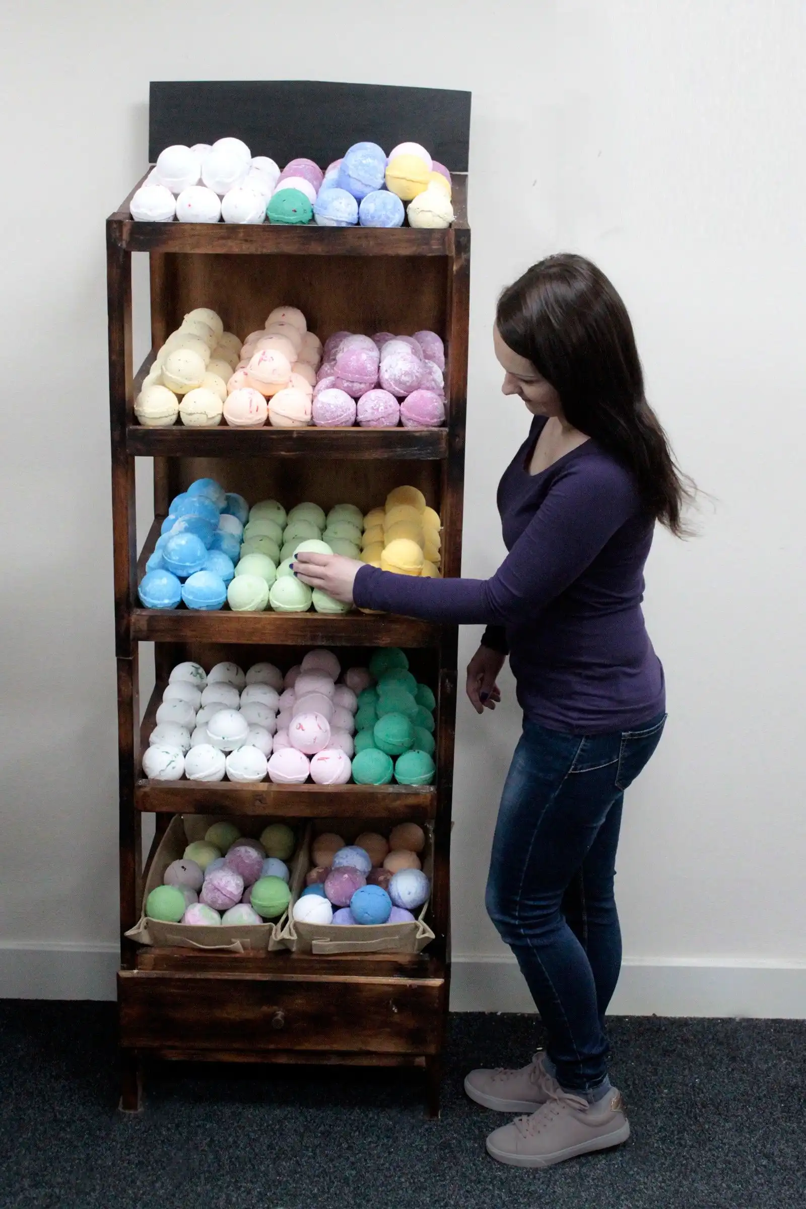 Bath Bomb 5 Shelf Display – Brownwash | www.artisangoods.co.uk 6 Bath Bomb 5 Shelf Display – Brownwash | www.artisangoods.co.uk 5