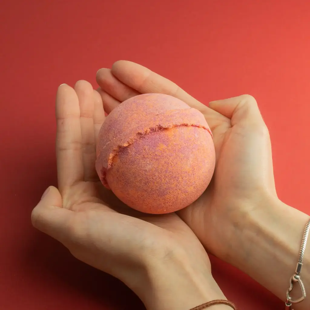 Elemental Crystal Bath Bomb – Fire | www.artisangoods.co.uk 3