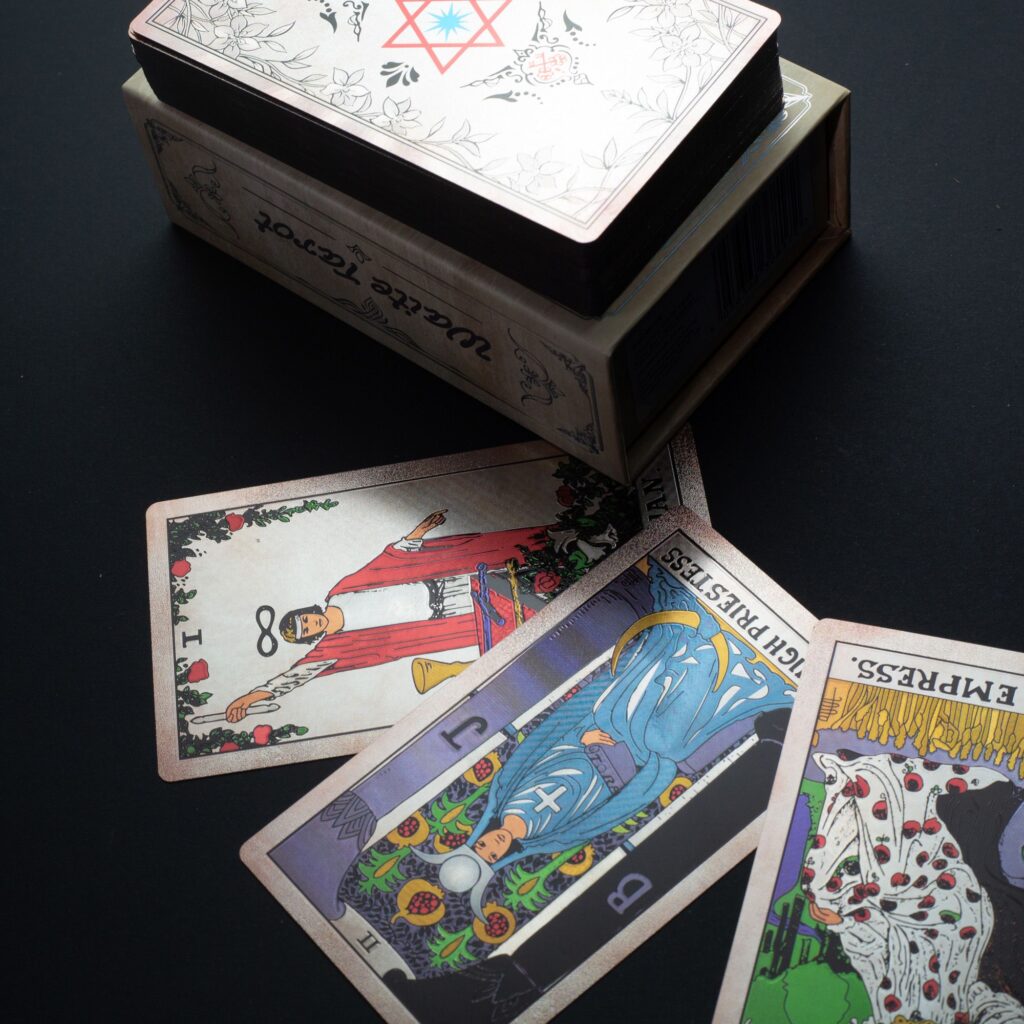 Silver Foil Waite Tarot Card Set – with booklet | www.artisangoods.co.uk 2