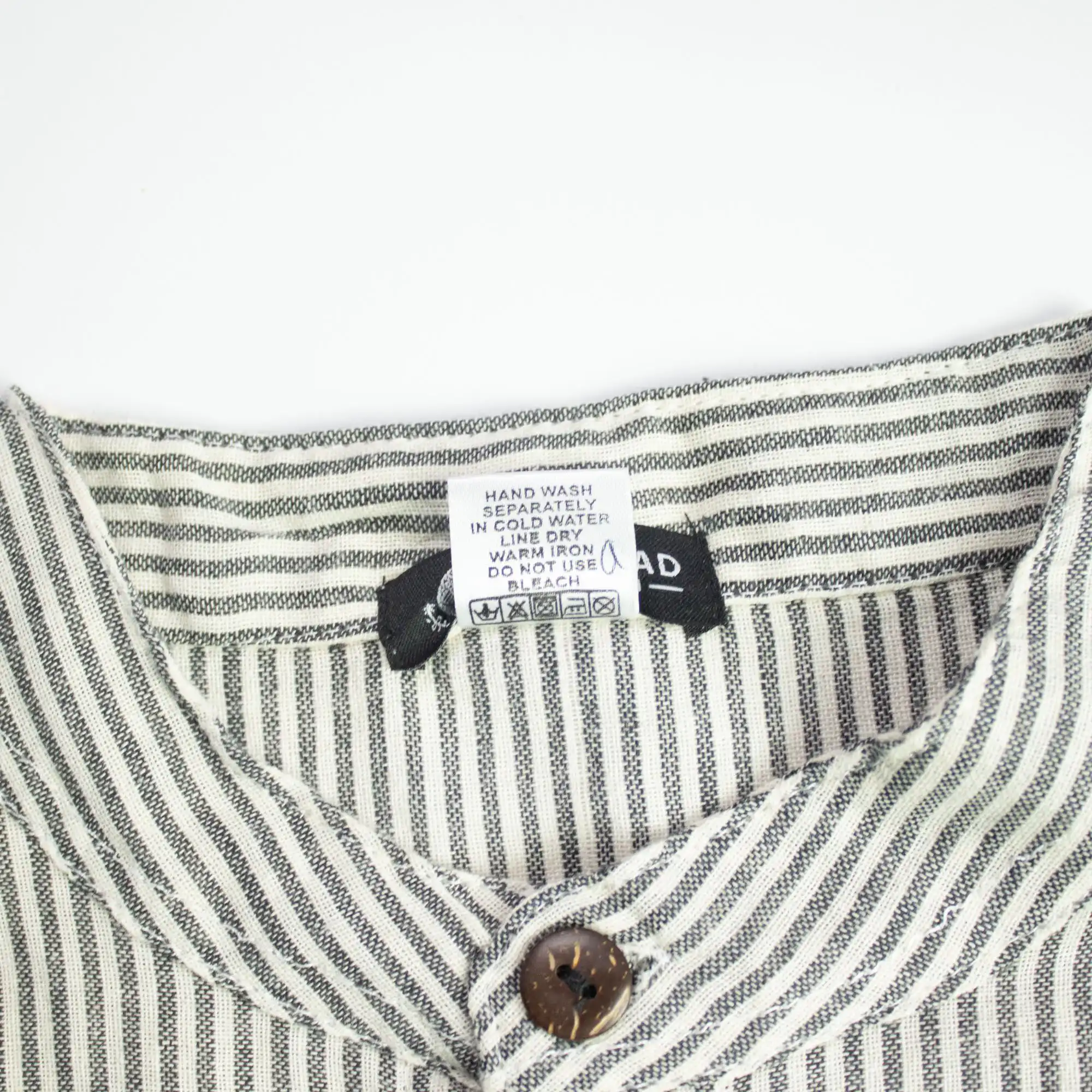 Nomad Sari Grandad Shirt – Grey Stone – Medium | www.artisangoods.co.uk 5 Nomad Sari Grandad Shirt – Grey Stone – Medium | www.artisangoods.co.uk 4