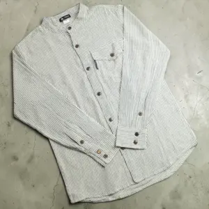 Nomad Sari Grandad Shirt – Grey Stone – Large | www.artisangoods.co.uk 5