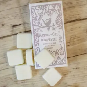 Agnes + Cat Box of 8 Wax Melts – Windemere | www.artisangoods.co.uk 2