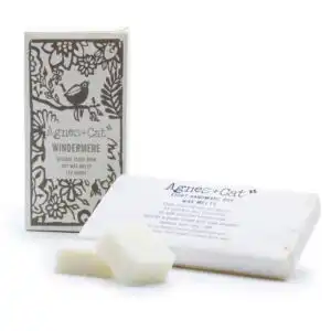 Agnes + Cat Box of 8 Wax Melts – Windemere | www.artisangoods.co.uk 1