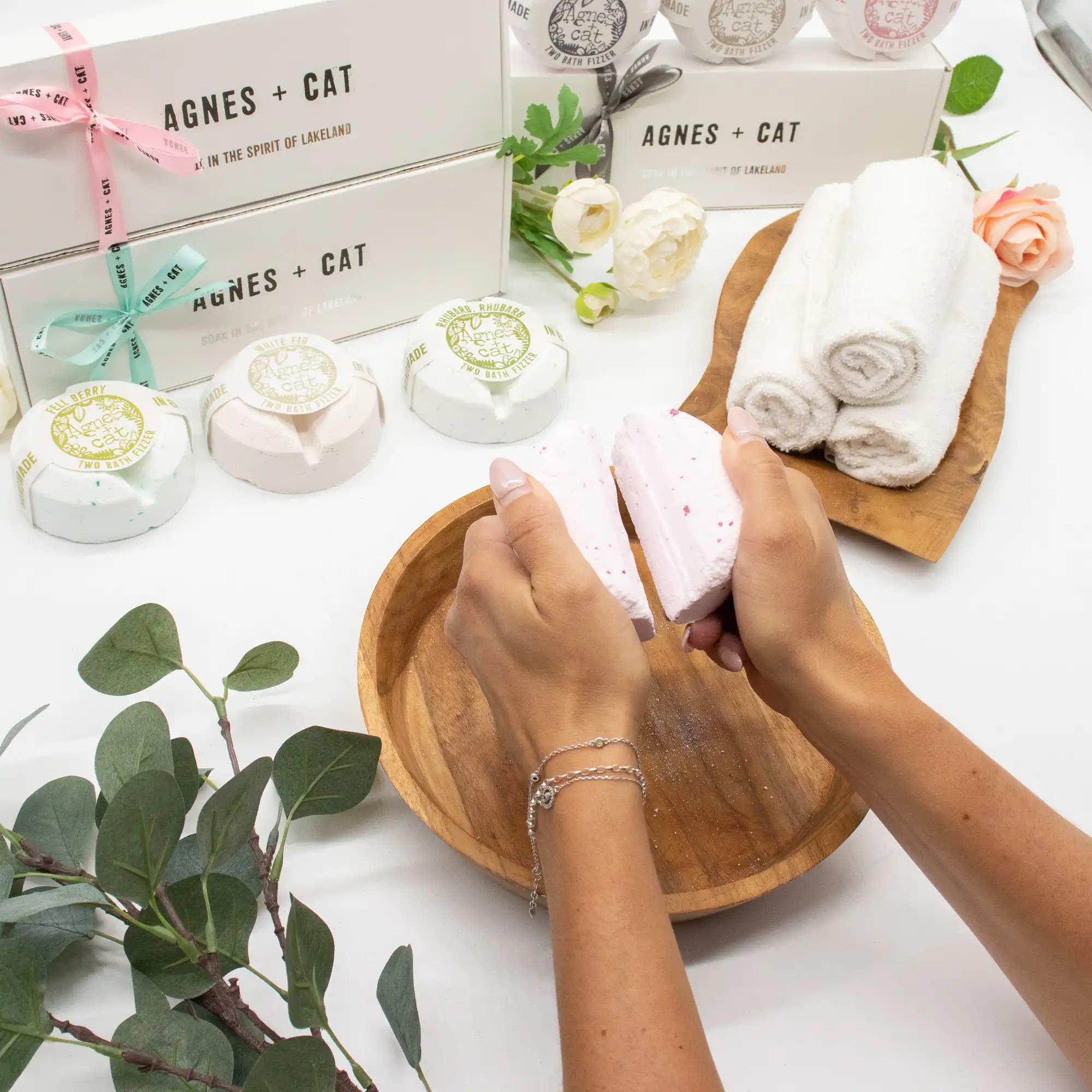 Agnes + Cat Signature Fragrance Bath Fizzer Gift Set - Image 7