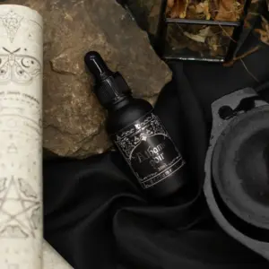 Ancient Witch Perfume Oil – Atheme Noir | www.artisangoods.co.uk 3