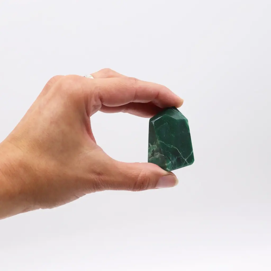 Gemstone Points approx 6cm (0.5KG) – Indian Jade (approx 8 pieces) | www.artisangoods.co.uk 2 Gemstone Points approx 6cm (0.5KG) – Indian Jade (approx 8 pieces) | www.artisangoods.co.uk 2