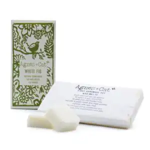 Agnes + Cat Box of 8 Wax Melts – White Fig | www.artisangoods.co.uk 1