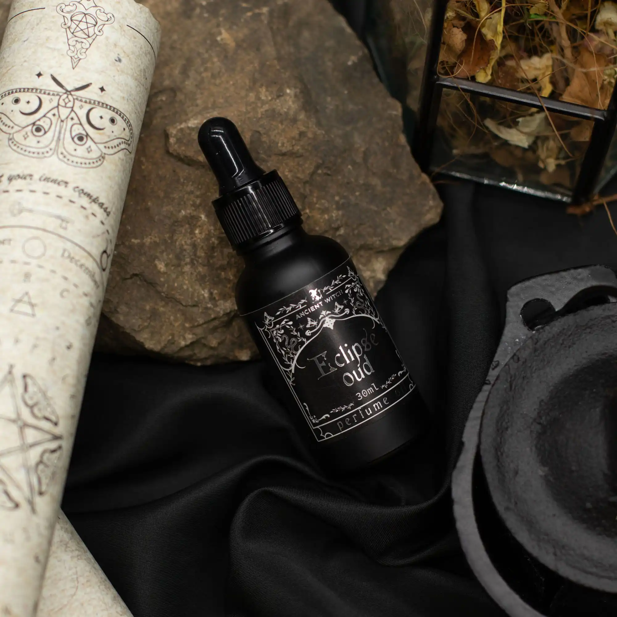 Ancient Witch Perfume Oil – Eclipse Oud | www.artisangoods.co.uk 9 Ancient Witch Perfume Oil – Eclipse Oud | www.artisangoods.co.uk 8