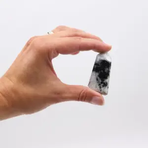Gemstone Points approx 6cm (0.5KG) – Indian Moonstone (approx 8 pieces) | www.artisangoods.co.uk 2