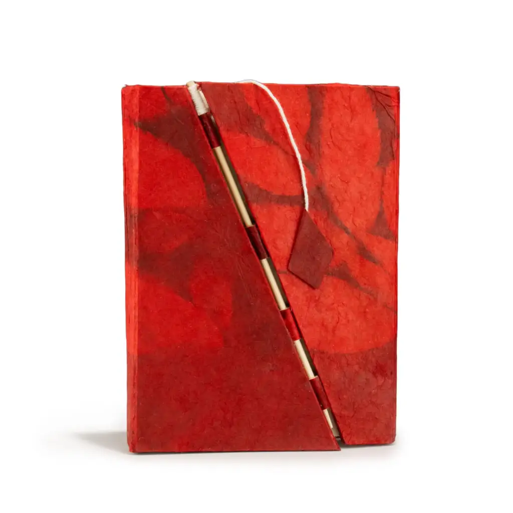Lokta Bold Floral Bamboo Lock Notebook – Medium (15x12cm) – 45 Leaves – Ruby | www.artisangoods.co.uk 5 Lokta Bold Floral Bamboo Lock Notebook – Medium (15x12cm) – 45 Leaves – Ruby | www.artisangoods.co.uk 5