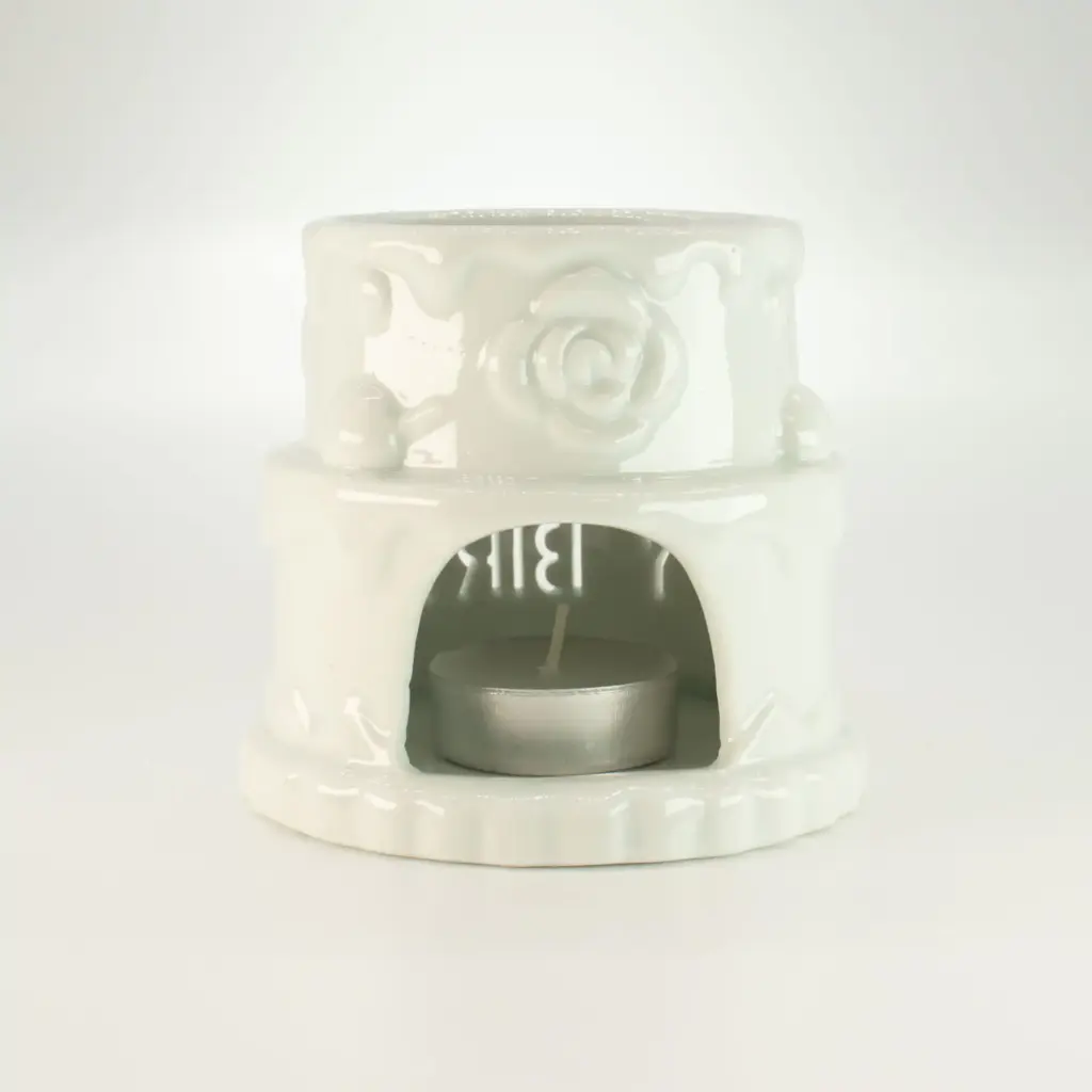 Ceramic Cake Oil Burner – HAPPY BIRTHDAY – White | www.artisangoods.co.uk 4 Ceramic Cake Oil Burner – HAPPY BIRTHDAY – White | www.artisangoods.co.uk 4