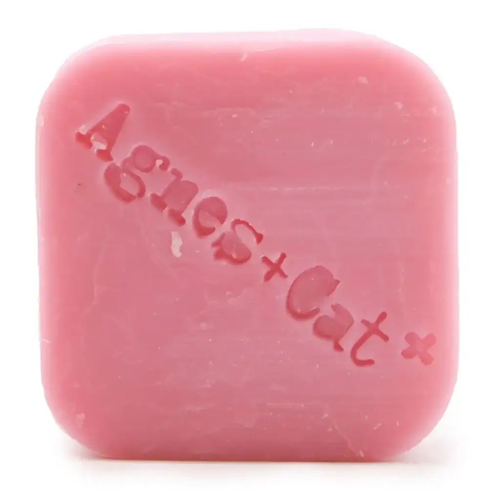 Agnes + Cat Japanese Bloom Solid Shampoo | www.artisangoods.co.uk 9 Agnes + Cat Japanese Bloom Solid Shampoo | www.artisangoods.co.uk 9