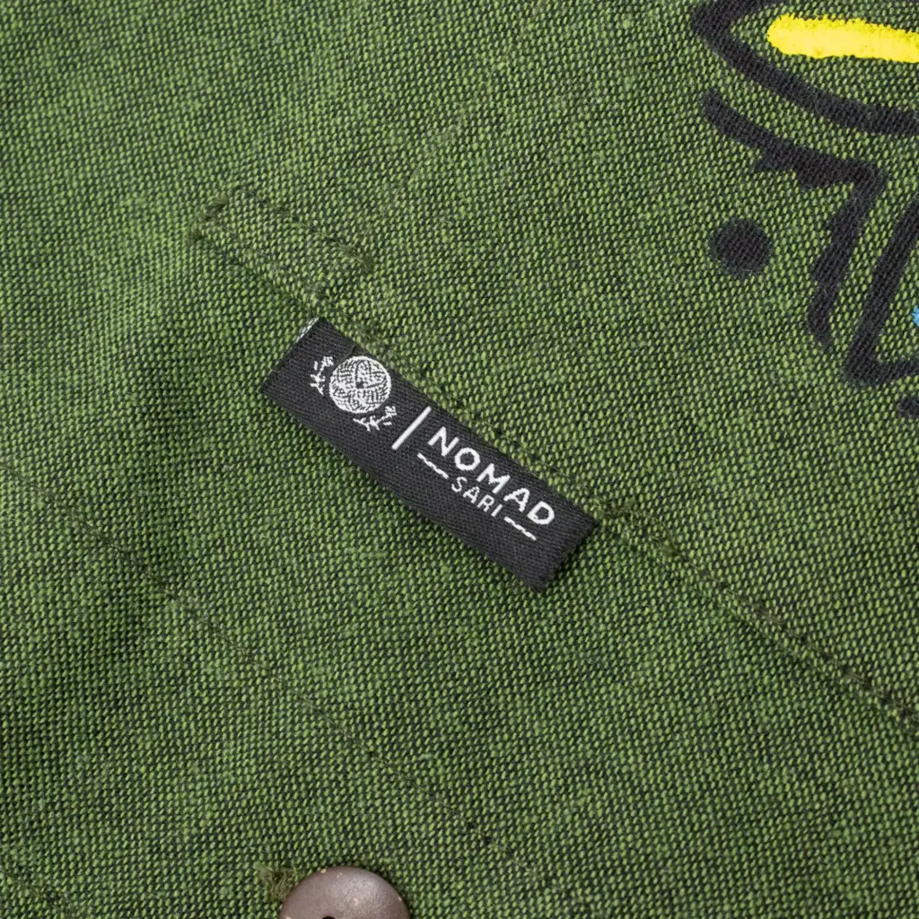 Nomad Sari Kathmandu Shirt – Forest Green – XL | www.artisangoods.co.uk 8 Nomad Sari Kathmandu Shirt – Forest Green – XL | www.artisangoods.co.uk 8