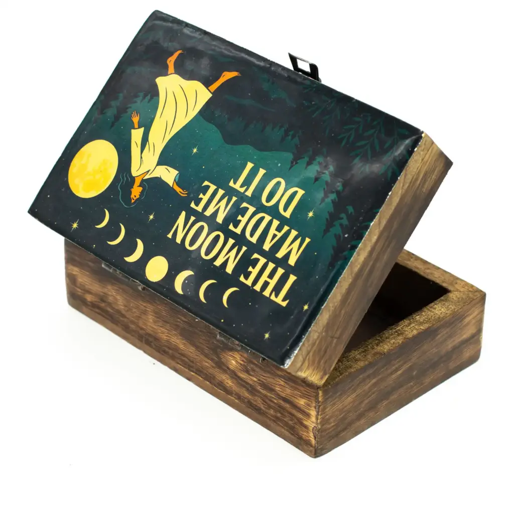 Medium Enamelled Box – The Moon Made me Do It | www.artisangoods.co.uk 4 Medium Enamelled Box – The Moon Made me Do It | www.artisangoods.co.uk 4