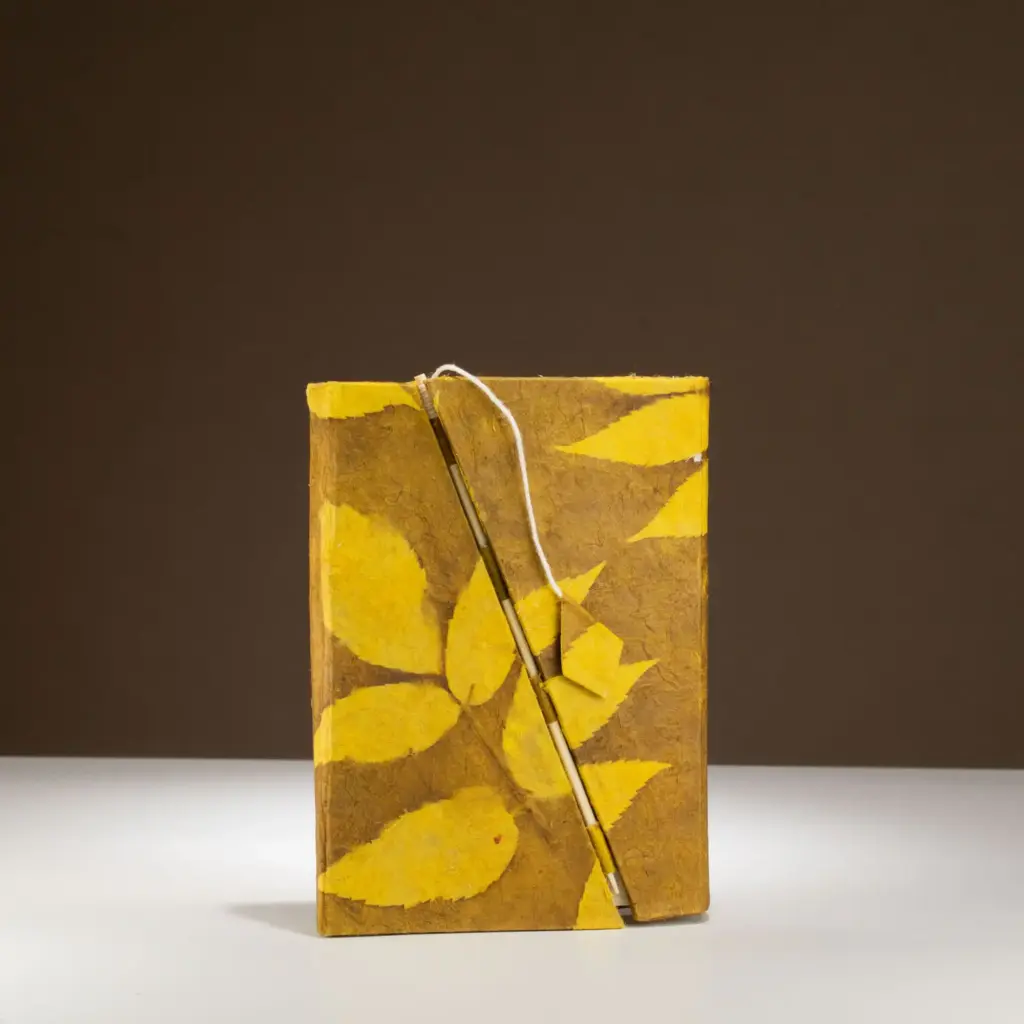Lokta Bold Floral Bamboo Lock Notebook – Medium (15x12cm) – 45 Leaves – Mustard Brown | www.artisangoods.co.uk 3 Lokta Bold Floral Bamboo Lock Notebook – Medium (15x12cm) – 45 Leaves – Mustard Brown | www.artisangoods.co.uk 3