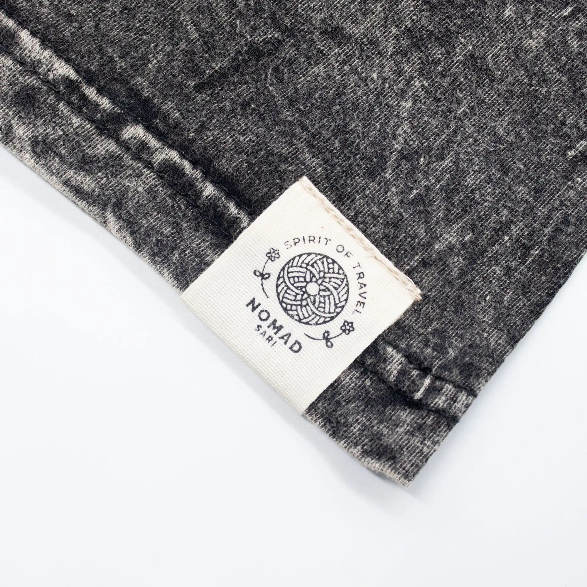 Nomad Sari Stonewashed Cotton T-Shirt – Compass of Life – Charcoal – Small | www.artisangoods.co.uk 4 Nomad Sari Stonewashed Cotton T-Shirt – Compass of Life – Charcoal – Small | www.artisangoods.co.uk 3