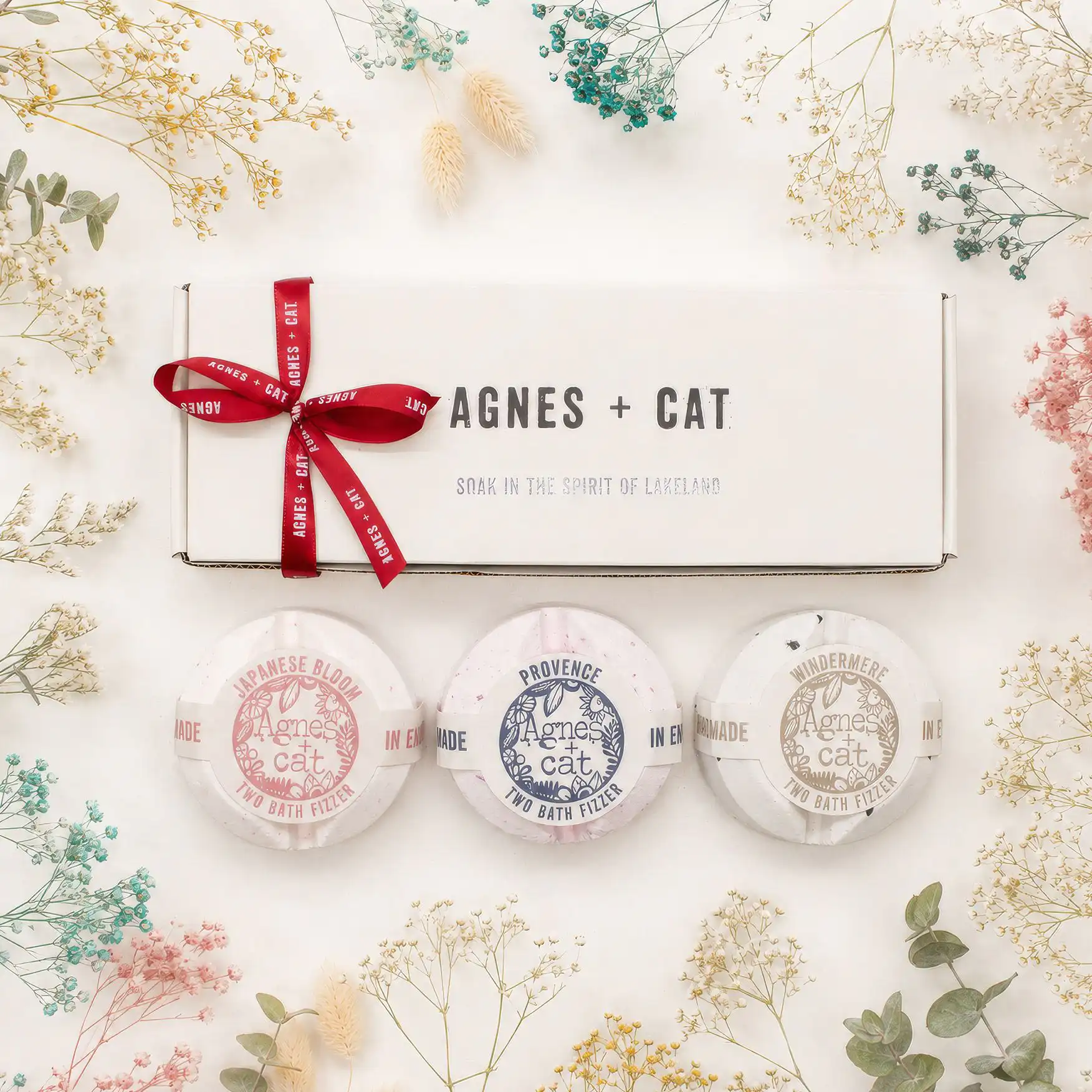 Agnes + Cat Lakeland Favourites Bath Fizzer Gift Set - Image 8