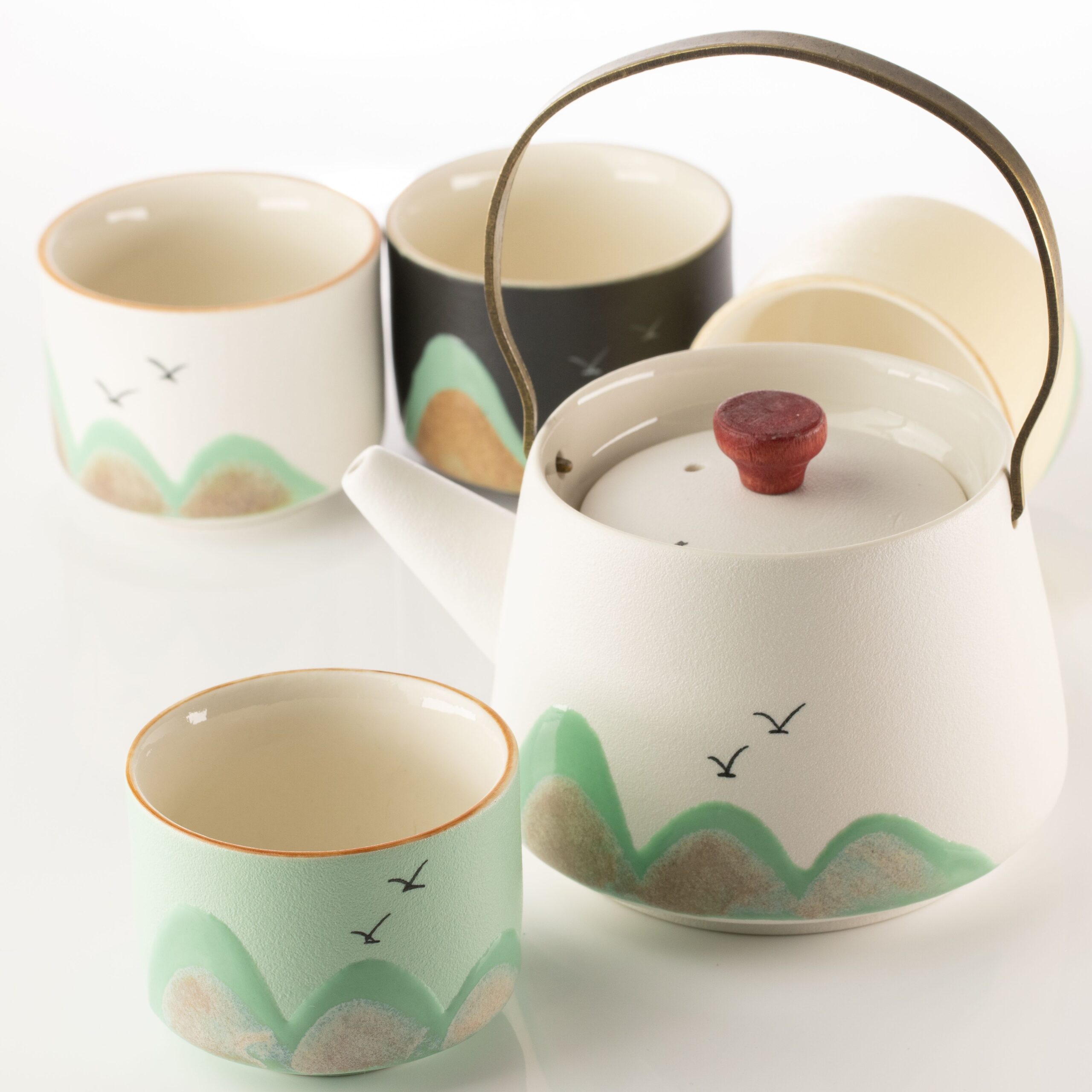 Thousand Miles – Tea Set – Four Cups – Ceremonial Cloth & Bamboo Grip | www.artisangoods.co.uk 1