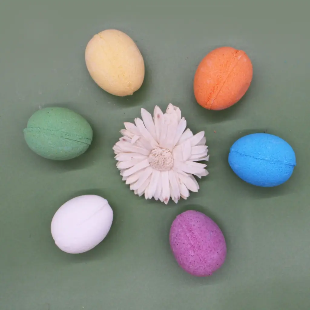 6 Bath Eggs in a Tray – Mixed Tray | www.artisangoods.co.uk 4