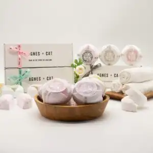 Agnes + Cat Lakeland Favourites Bath Fizzer Gift Set - Image 7