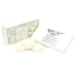 Agnes + Cat Box of 8 Wax Melts – White Fig | www.artisangoods.co.uk 2