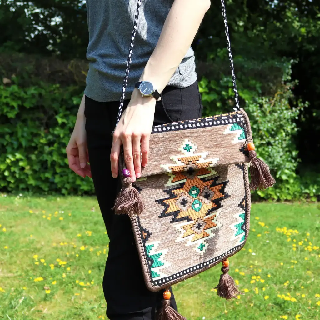 Biege Kilim Messenger Festival Bag | www.artisangoods.co.uk 4