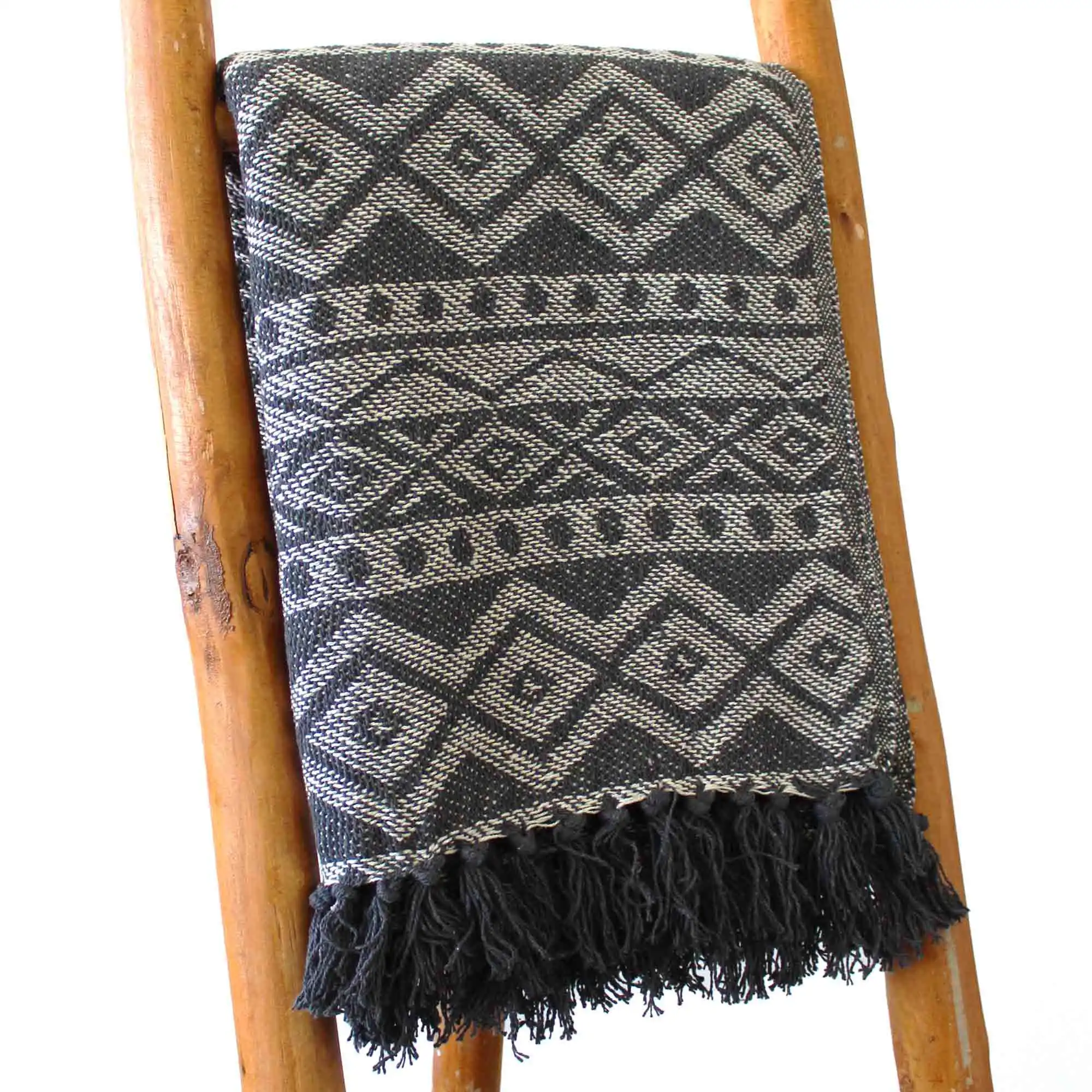 Boho Comfort Throws – Grey Geometric | www.artisangoods.co.uk 2 Boho Comfort Throws – Grey Geometric | www.artisangoods.co.uk 1