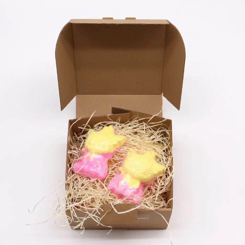 Cat Bathbomb 80g | www.artisangoods.co.uk 4 Cat Bathbomb 80g | www.artisangoods.co.uk 4