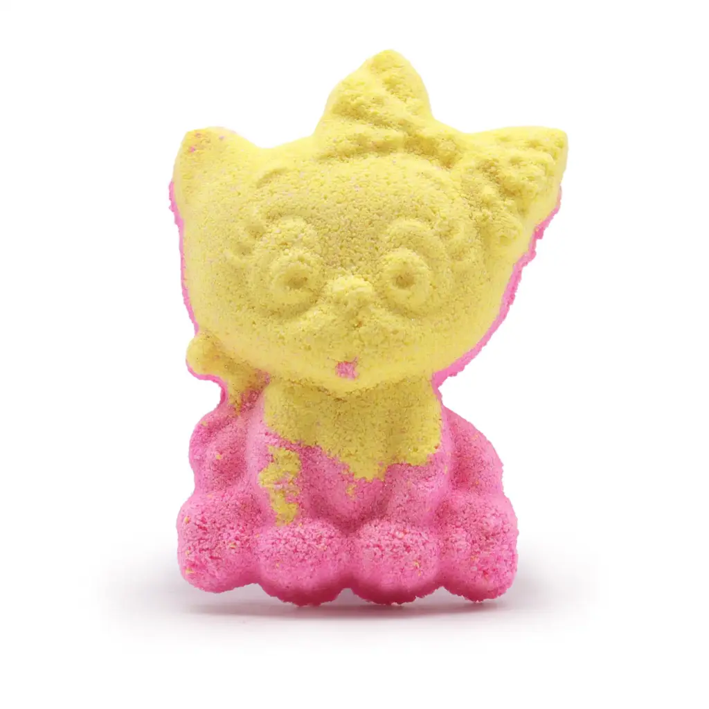 Cat Bathbomb 80g | www.artisangoods.co.uk