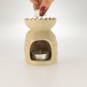 Ceramic Sunflower Oil Burner – Pastel Beige | www.artisangoods.co.uk 4