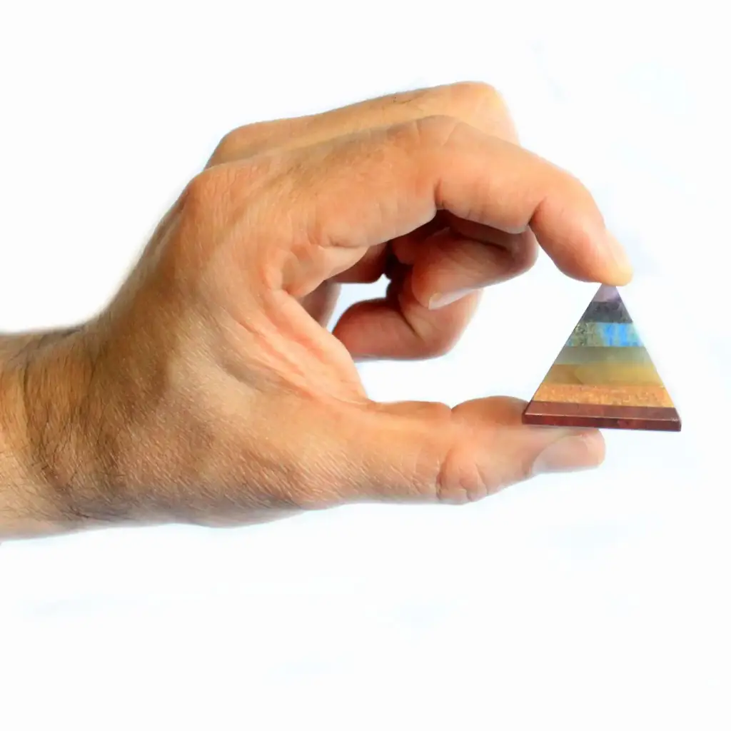 Chakra Pyramid 30-35mm | www.artisangoods.co.uk 2